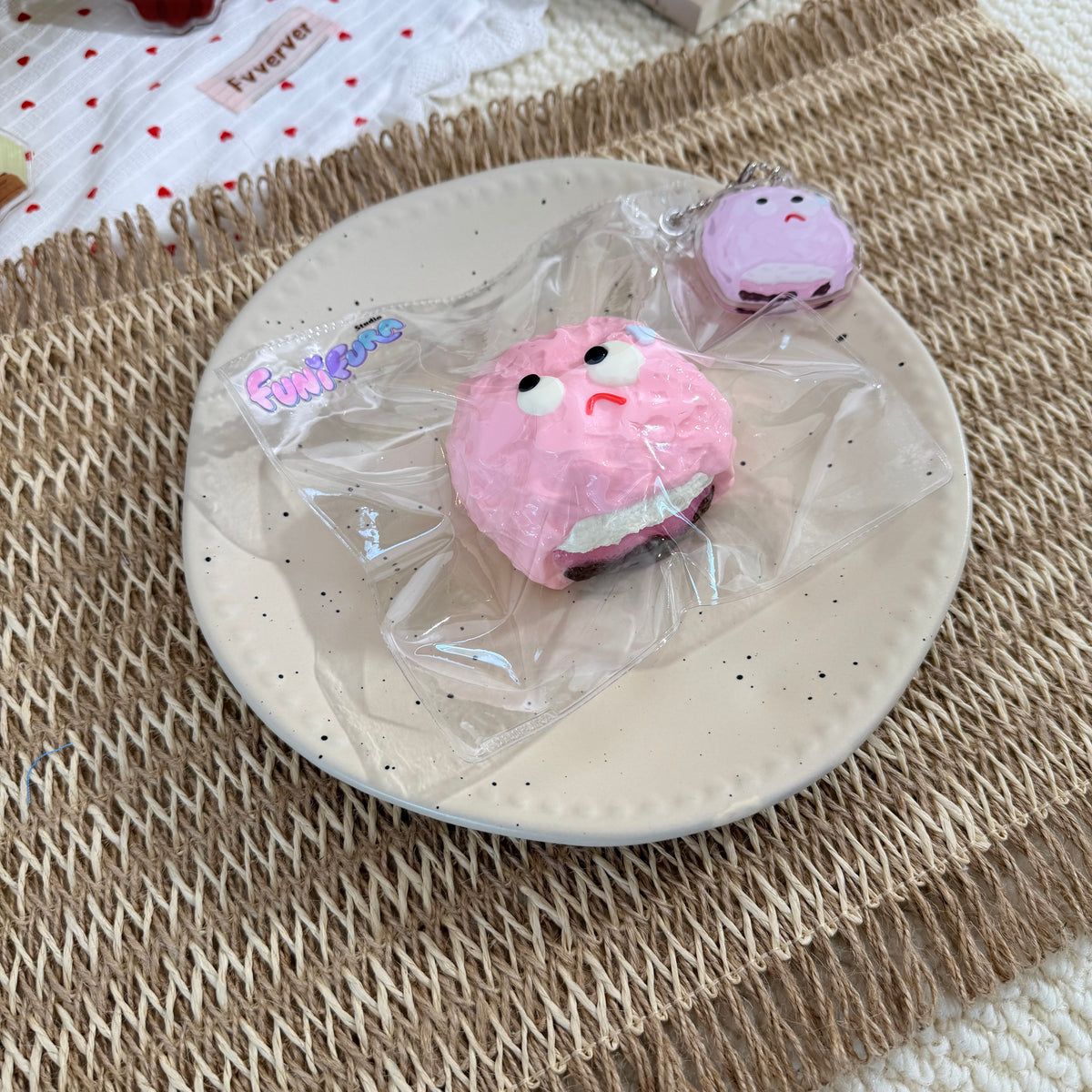 ＜きゅるりんシリーズ＞ スイーツスクイーズ Blind Box｜濃厚なクリーム感 全6種＋シークレット1種 ころんと可愛い表情スイーツ