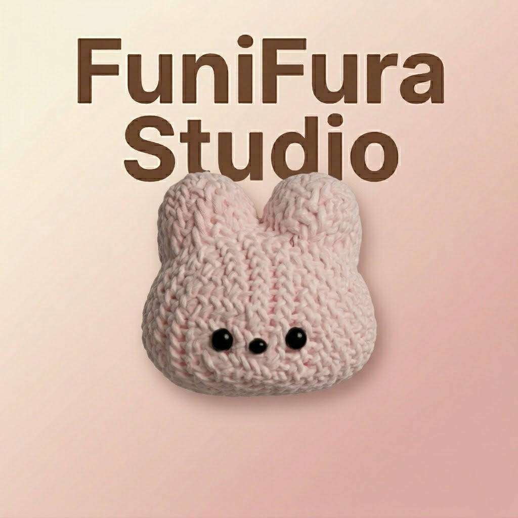 Funifura Studio ニット風もこもこスクイーズ 100g｜ソフトクリーム感ふわもち触感｜編み目デザイン×ゆるかわフェイス｜ハンドメイド癒しトイ