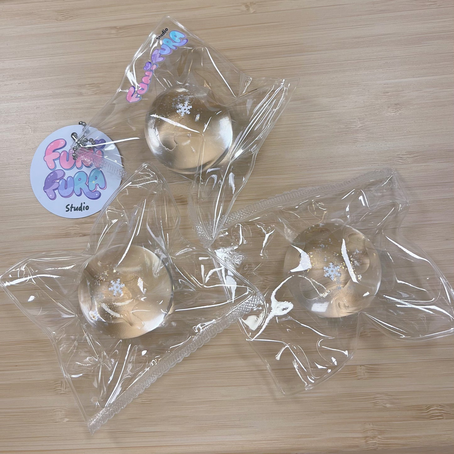 40g スノーボールピンチ　～透明雪玉の癒しスクイーズ～ 泥感