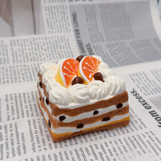 Funifura｜220gふわふわオレンジティラミススクイーズ｜ソフトクリーム感・トロトロ・癒し系デザート・ケーキスクイーズ