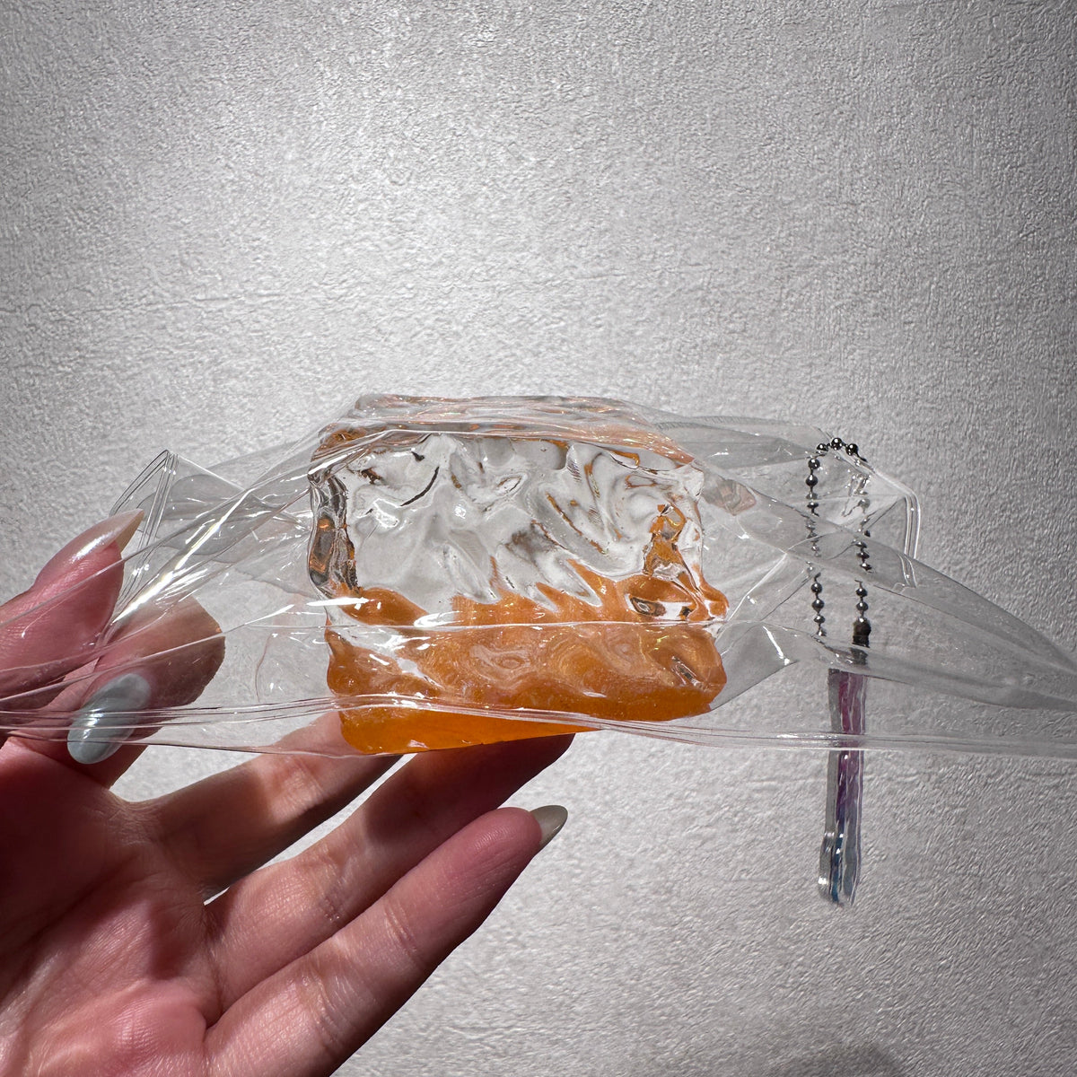 ＜ぷるぷる宝石シリーズ＞ 水感スクイーズ 100g ｜ とろけるほどやわらかい水感×パリッと袋のスペシャル触感 ｜ 光の角度で表情が変わるオーロラのような輝き ｜ ぷるぷる・ぽよん触感