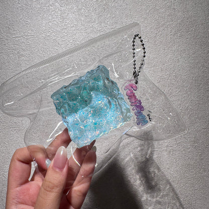 ＜ぷるぷる宝石シリーズ＞ 水感スクイーズ 100g ｜ とろけるほどやわらかい水感×パリッと袋のスペシャル触感 ｜ 光の角度で表情が変わるオーロラのような輝き ｜ ぷるぷる・ぽよん触感