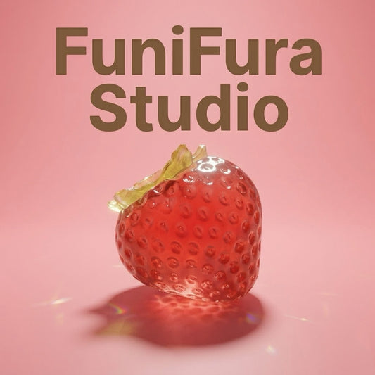 FuniFura Studio｜【裸手対応】溶けるような透明いちご。氷のような通透感と、もっちりした反発力。心ときめく、究極のスイーツ系スクイーズ。